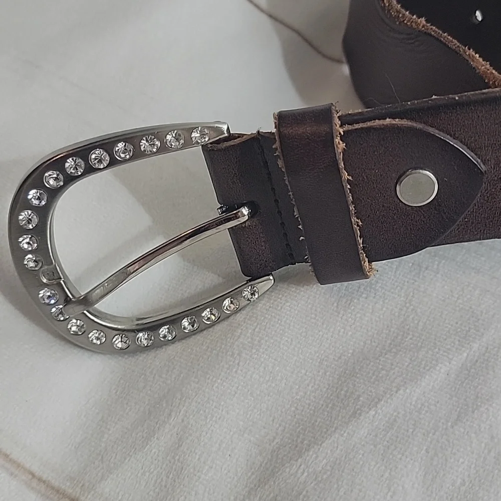 Country Western Belt All Leather Beautiful Stones and Details size Large